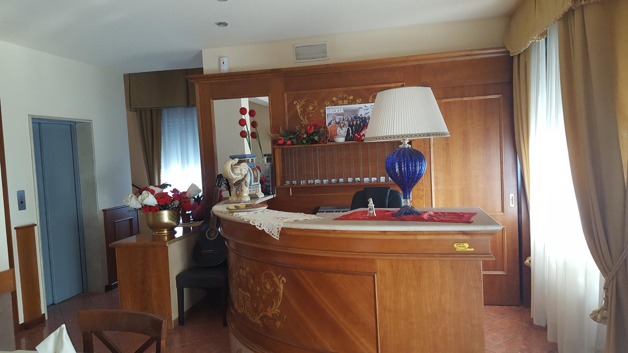Hotel Ristorante Amalfitana Dello Exteriér fotografie